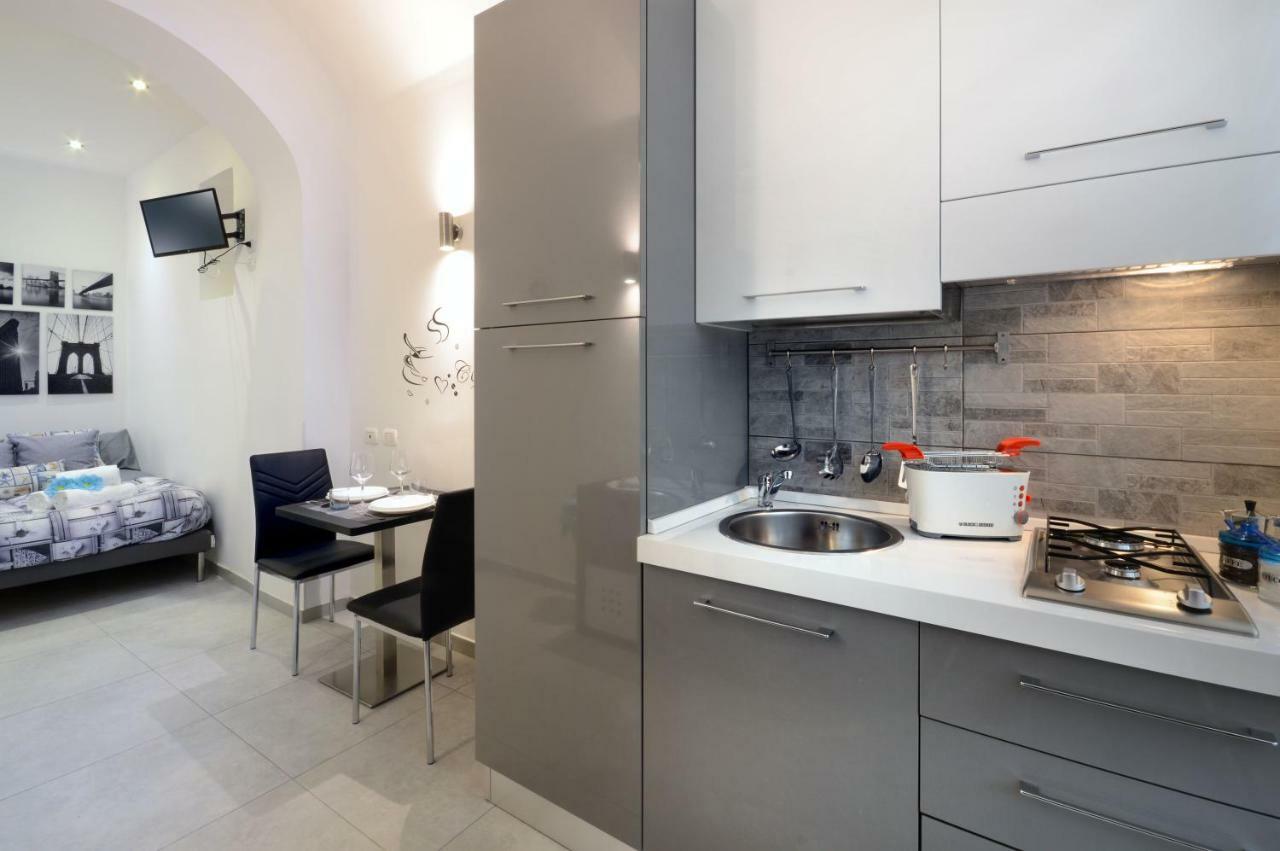 Alexandra Exclusive Apartment Napoli Esterno foto